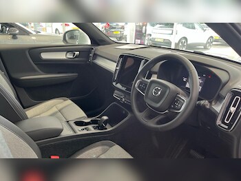 Used Volvo XC40 2025 for sale - 77754019: Photo