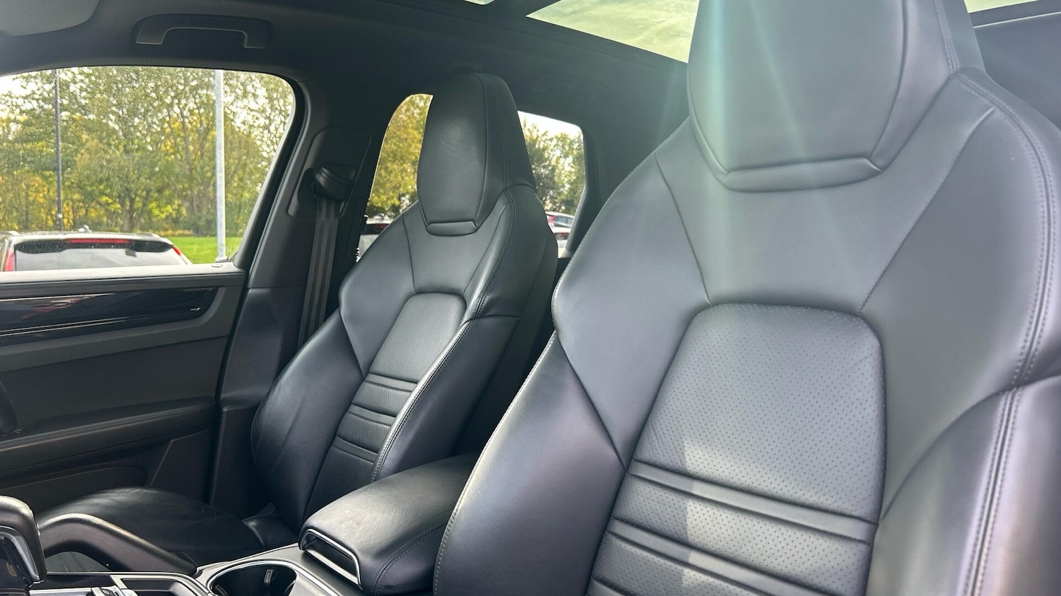 Used Porsche Cayenne 2019 for sale - 76389415: Photo 30