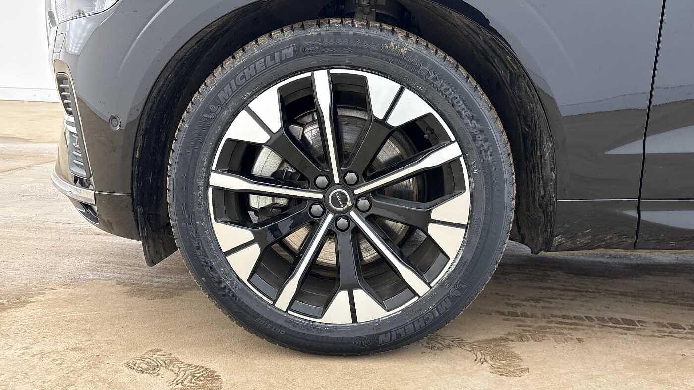 Used Volvo XC60 2025 for sale - 77978185: Photo 4