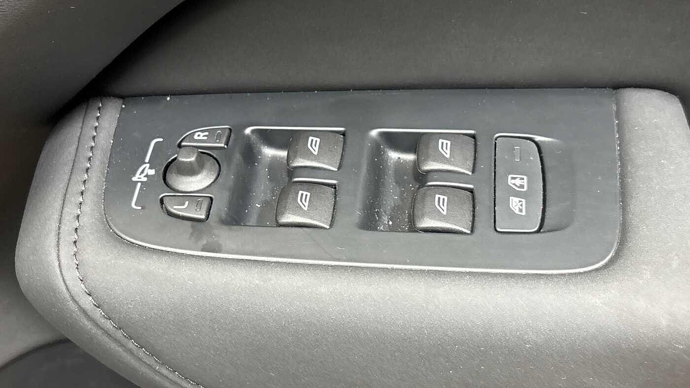 Used Volvo XC60 2025 for sale - 78115321: Photo 25