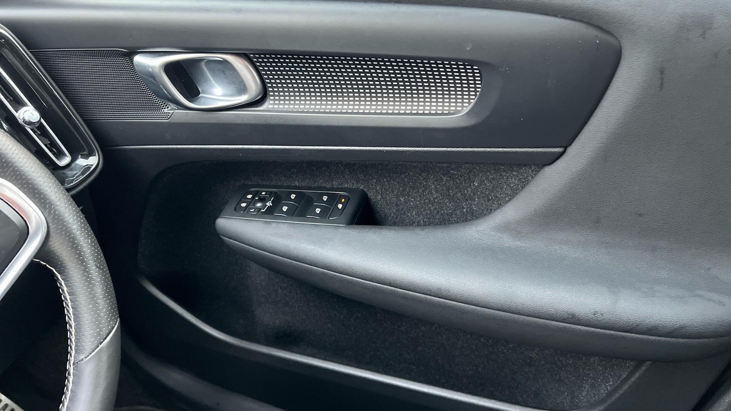 Used Volvo XC40 2020 for sale - 77705275: Photo 28