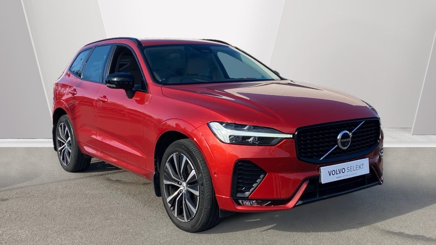 Used Volvo XC60 2023 for sale - 76121897: Photo 1