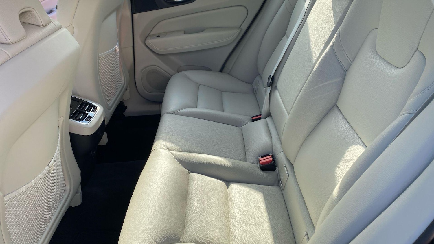 Used Volvo XC60 2023 for sale - 76121897: Photo 32