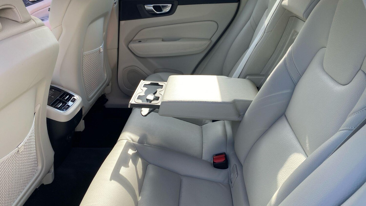 Used Volvo XC60 2023 for sale - 76121897: Photo 33