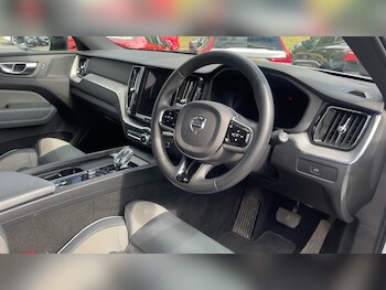 Used Volvo XC60 2023 for sale - 75174925: Photo
