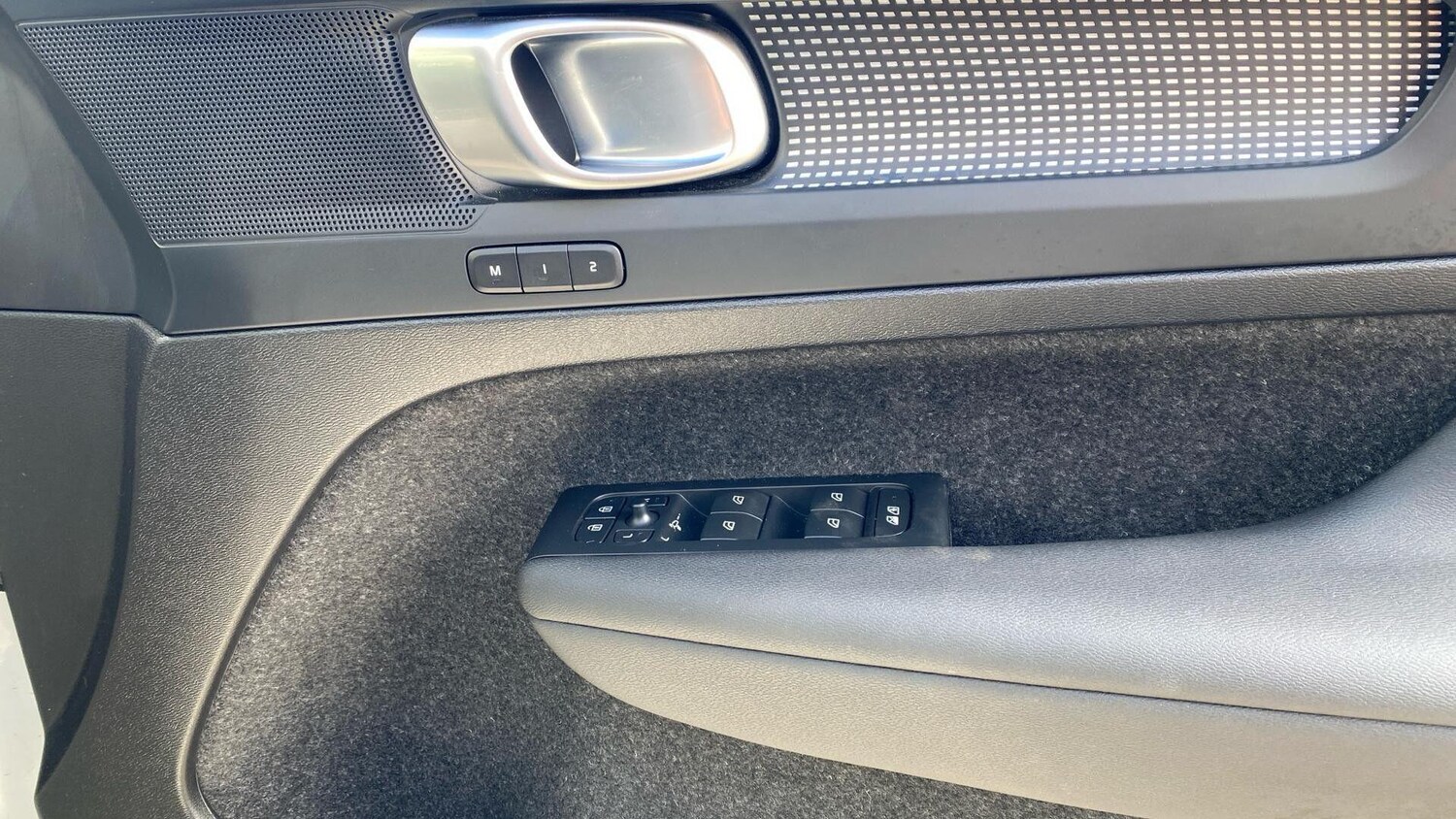 Used Volvo XC40 for sale - 77752811: Photo 16