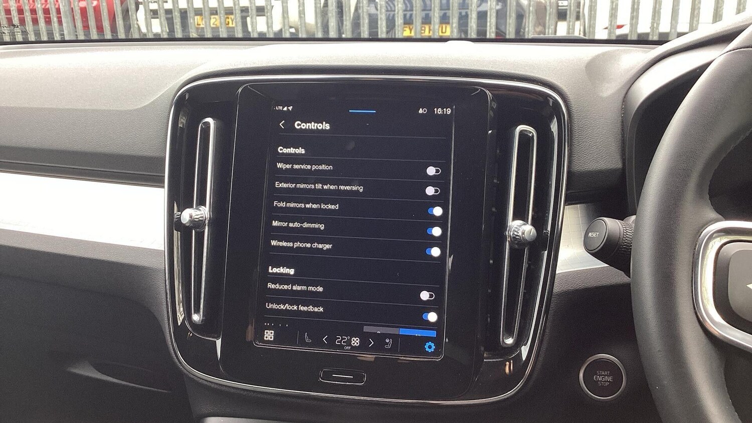 Used Volvo XC40 for sale - 77752811: Photo 25