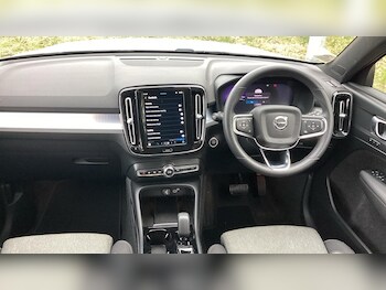 Used Volvo XC40 2026 for sale - 77752811: Photo