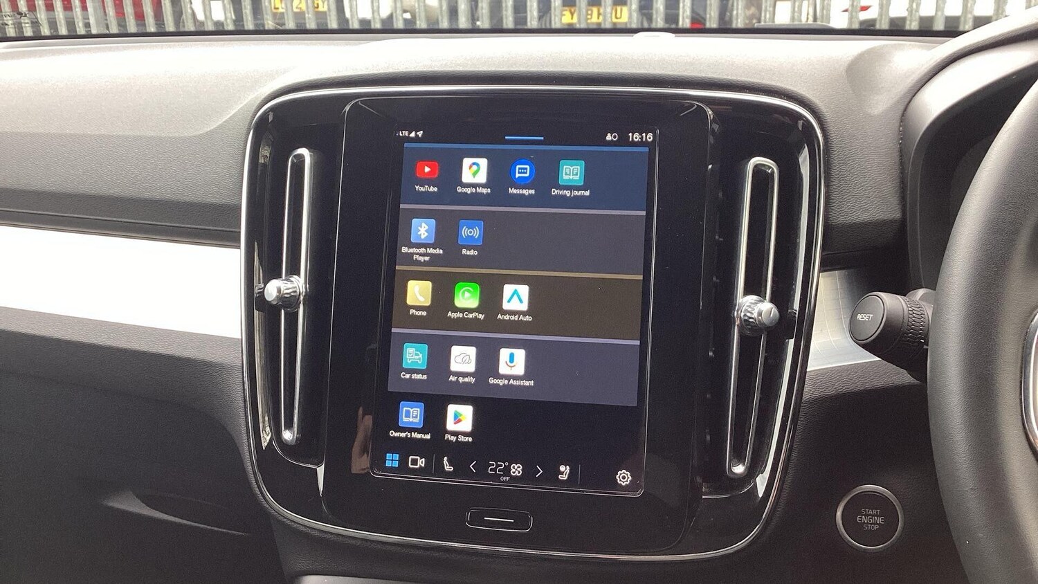 Used Volvo XC40 for sale - 77752811: Photo 35