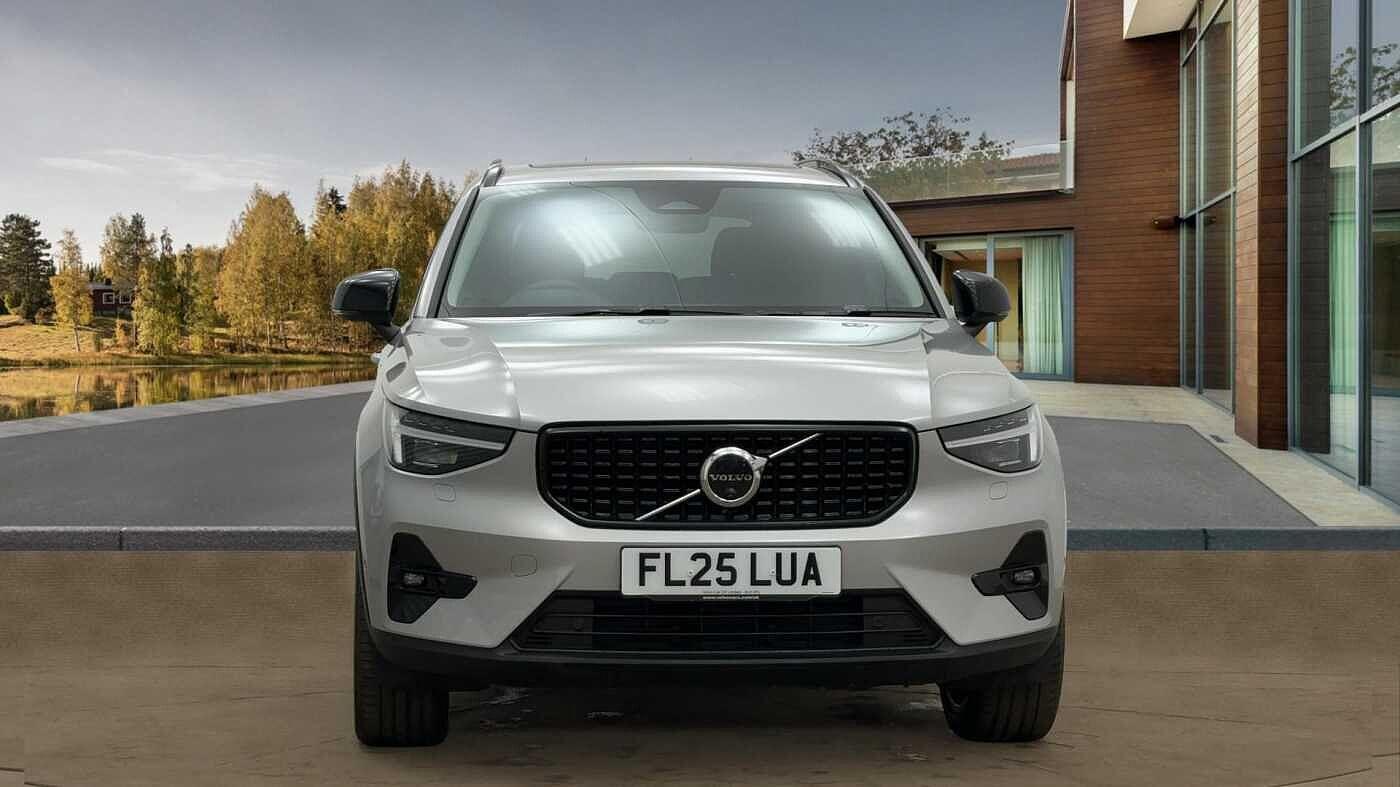 Used Volvo XC40 2025 for sale - 76952640: Photo 8