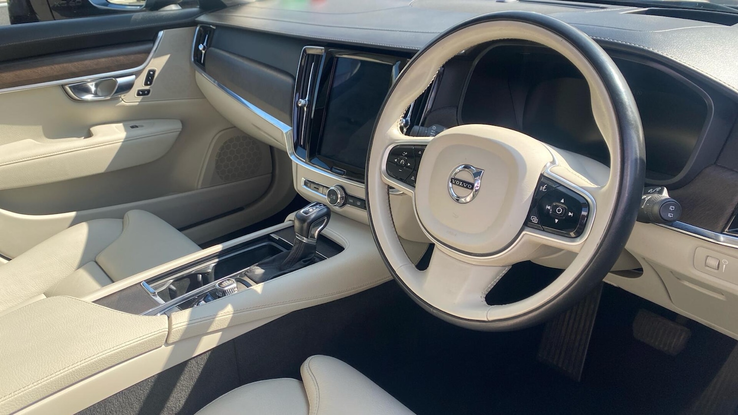 Used Volvo V90 2019 for sale - 76099319: Photo 4