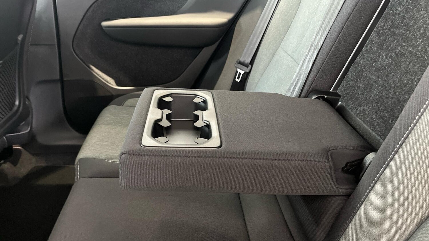 Used Volvo XC40 2025 for sale - 77957039: Photo 42