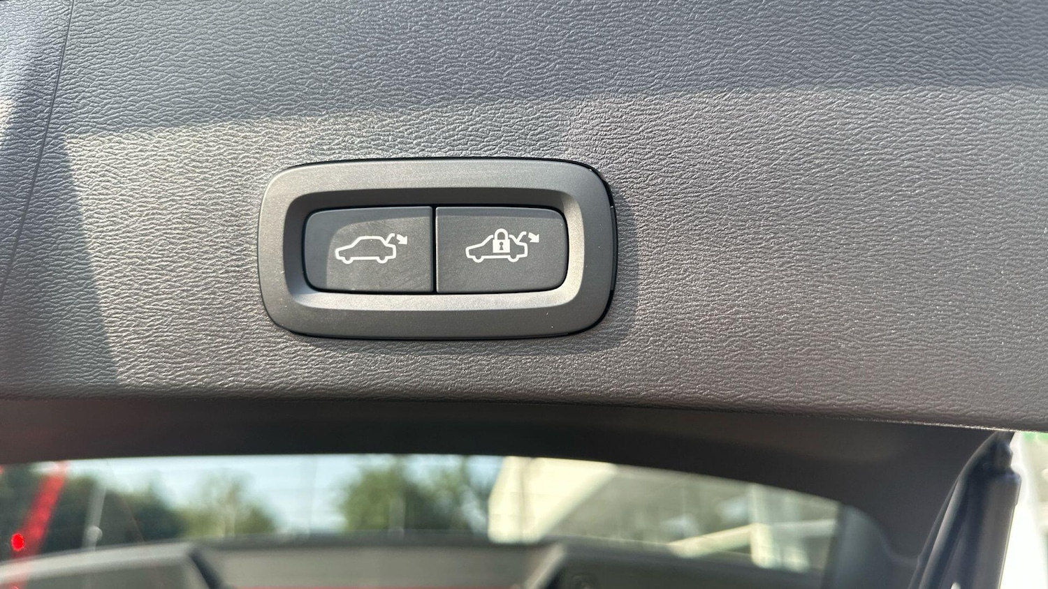 Used Volvo XC40 2024 for sale - 77144579: Photo 38