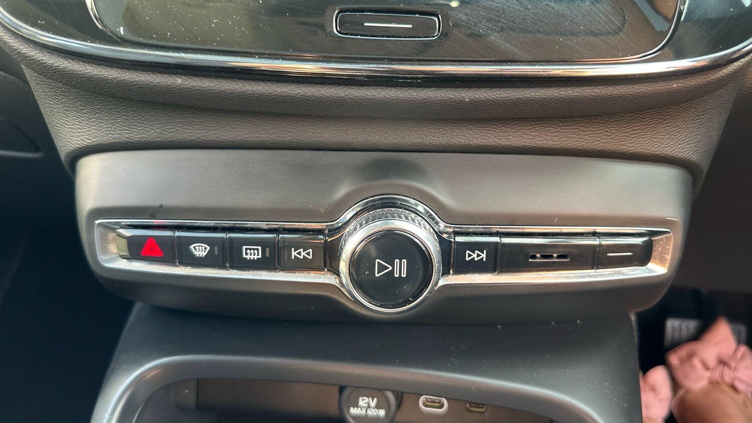 Used Volvo XC40 2024 for sale - 77144579: Photo 49