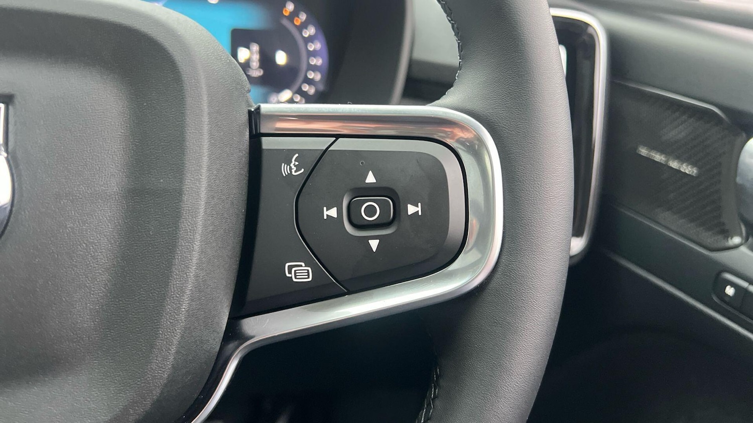 Used Volvo XC40 2025 for sale - 77440034: Photo 54