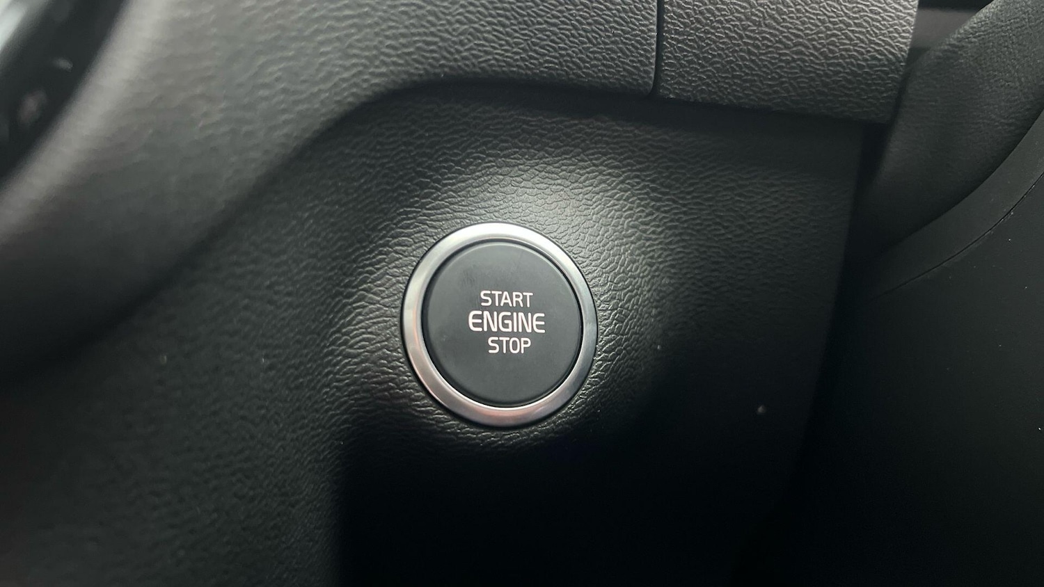 Used Volvo XC40 2025 for sale - 77440034: Photo 57