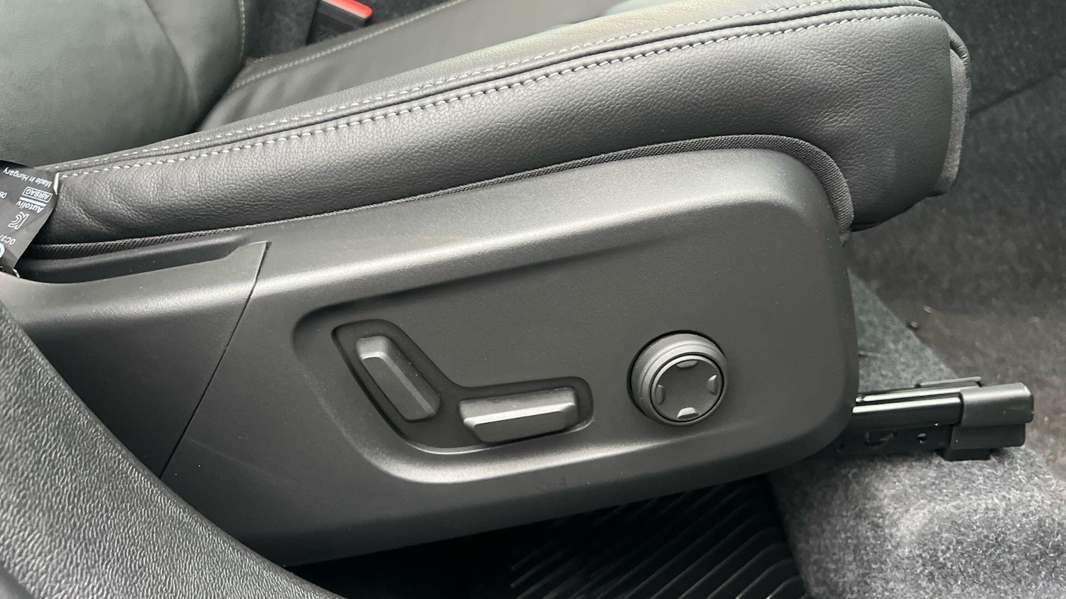 Used Volvo XC40 2025 for sale - 77440034: Photo 59