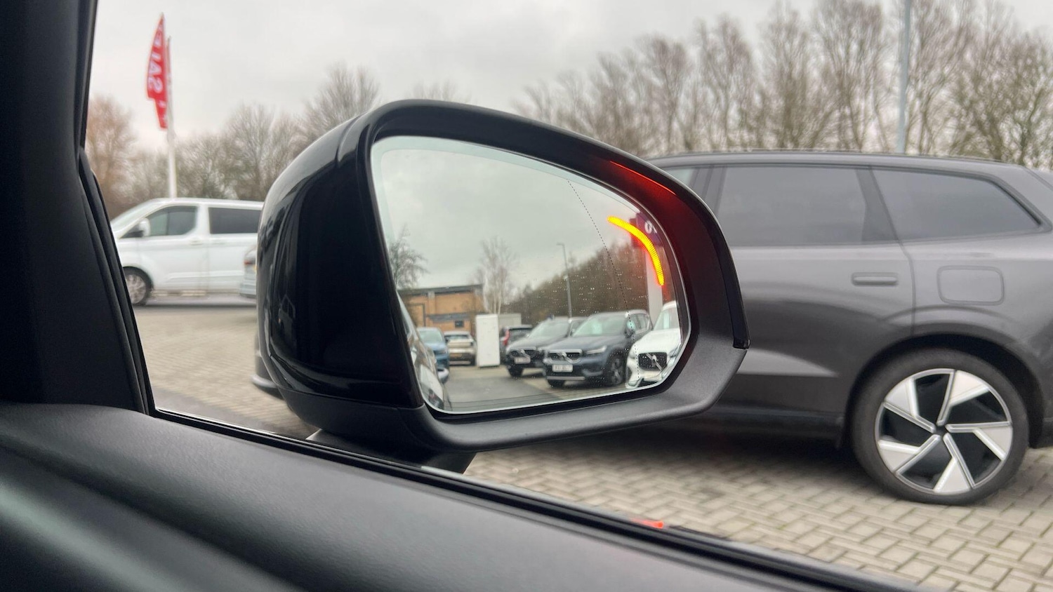 Used Volvo XC40 2025 for sale - 77440034: Photo 77