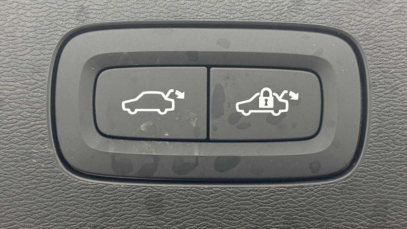 Used Volvo V60 2025 for sale - 77411136: Photo 19