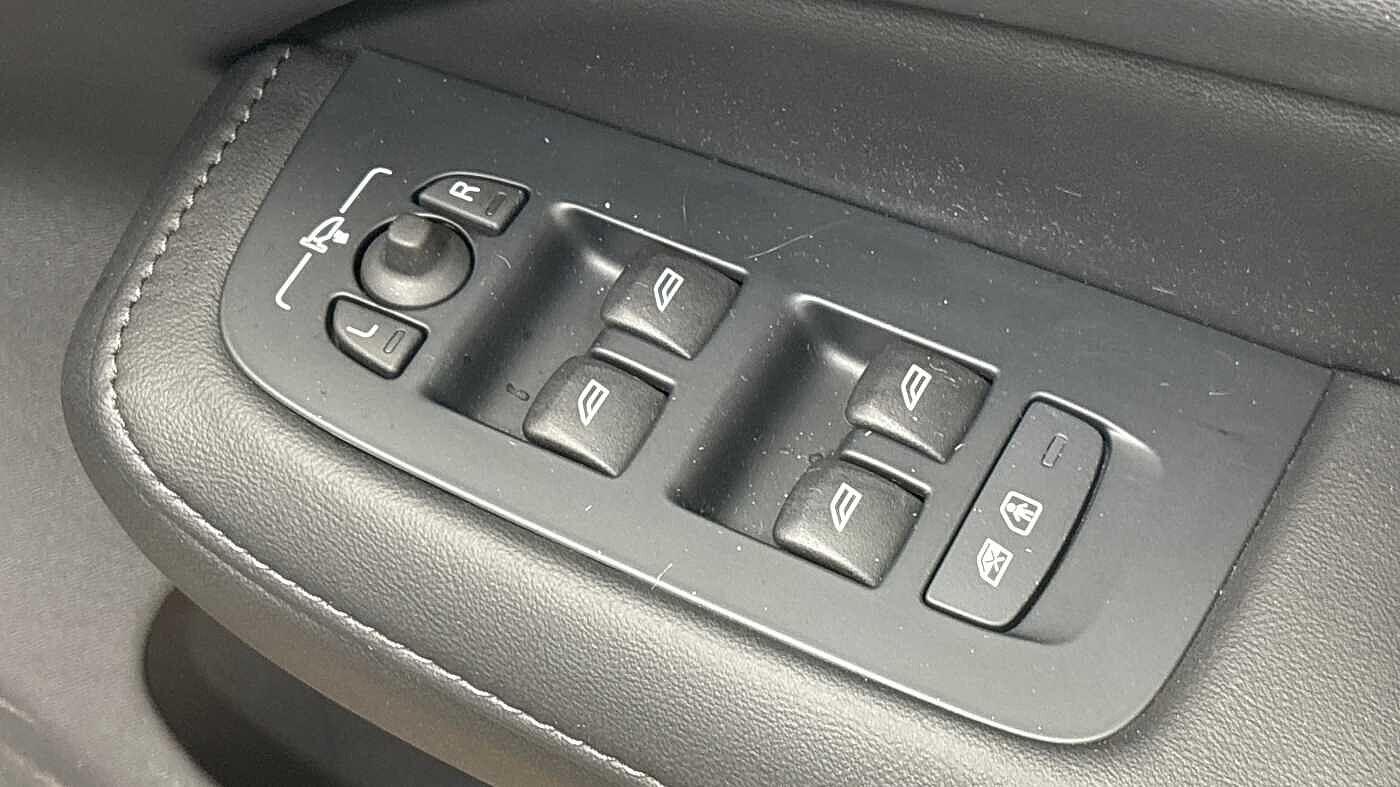 Used Volvo V60 2025 for sale - 77411136: Photo 25