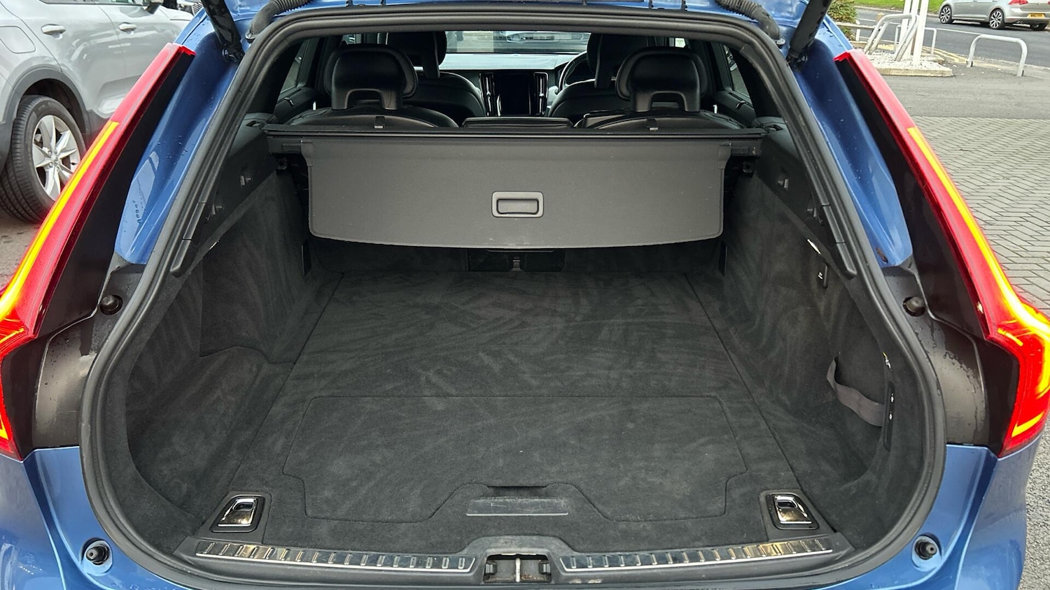 Used Volvo V90 2017 for sale - 77091157: Photo 38