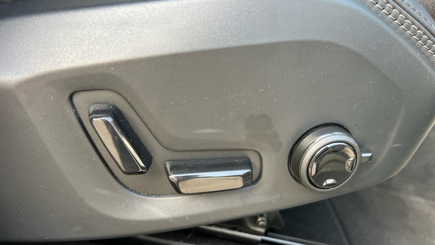 Used Volvo XC60 2025 for sale - 77598101: Photo 29