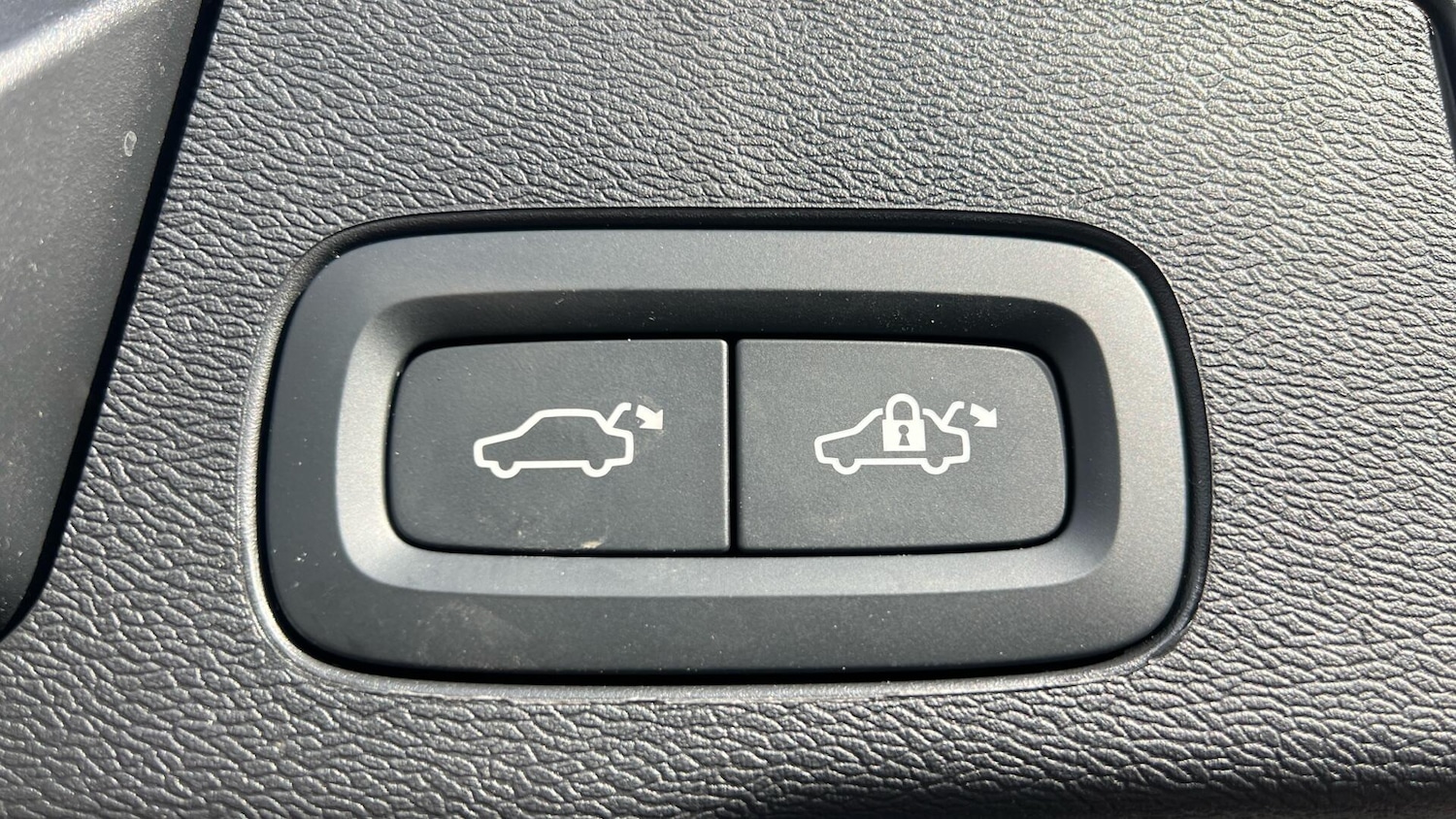 Used Volvo XC60 2025 for sale - 77598101: Photo 34