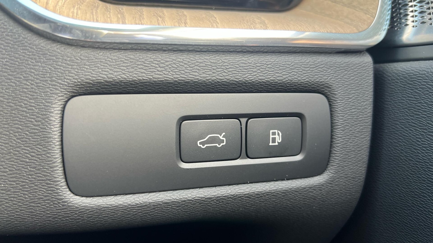 Used Volvo XC60 2025 for sale - 77598101: Photo 37