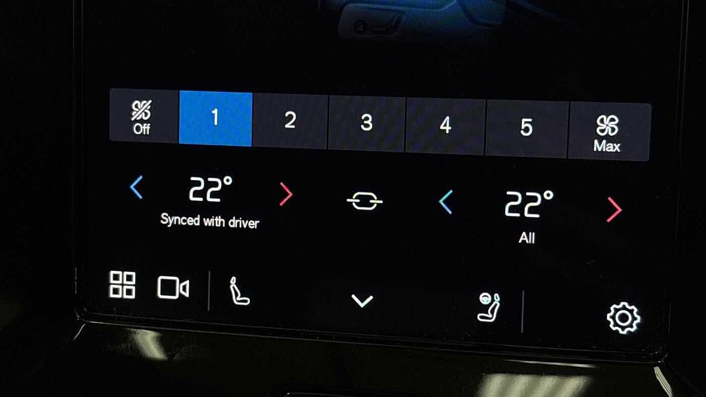 Used Volvo XC40 2025 for sale - 76513419: Photo 40