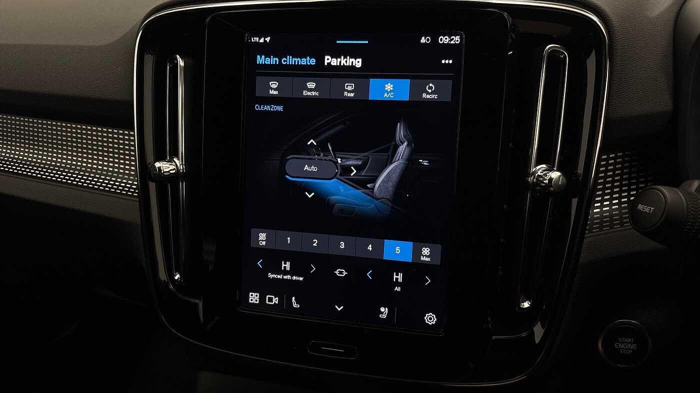 Used Volvo XC40 2025 for sale - 76912716: Photo 39