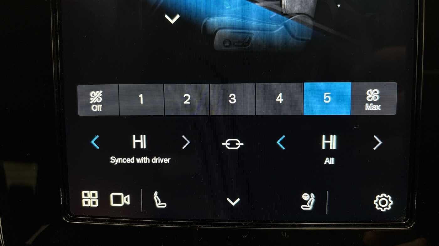 Used Volvo XC40 2025 for sale - 76912716: Photo 40