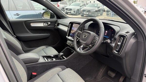 Used Volvo XC40 2022 for sale - 76179885: Photo 4