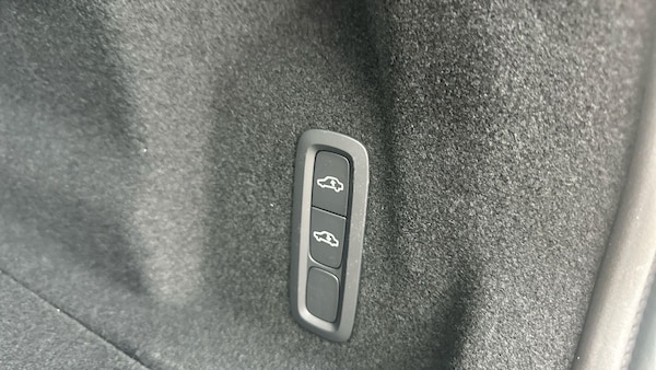 Used Volvo XC60 2025 for sale - 76251150: Photo 12