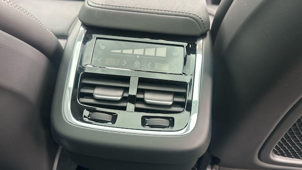 Used Volvo XC60 2025 for sale - 76251150: Photo 16
