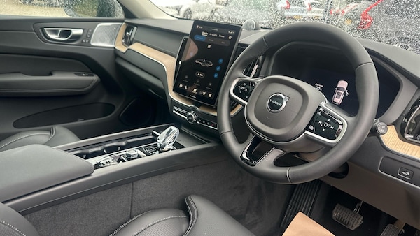 Used Volvo XC60 2025 for sale - 75297893: Photo 4