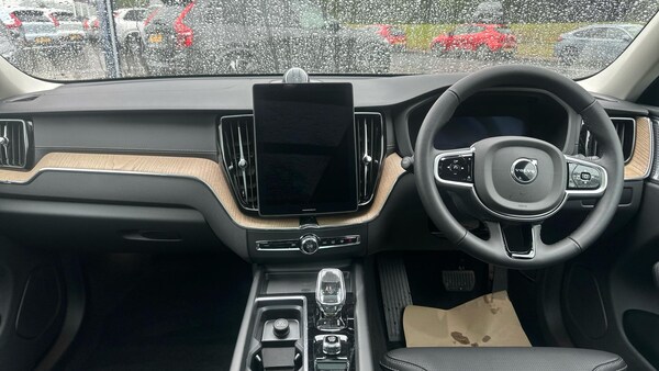Used Volvo XC60 2025 for sale - 75297893: Photo 5