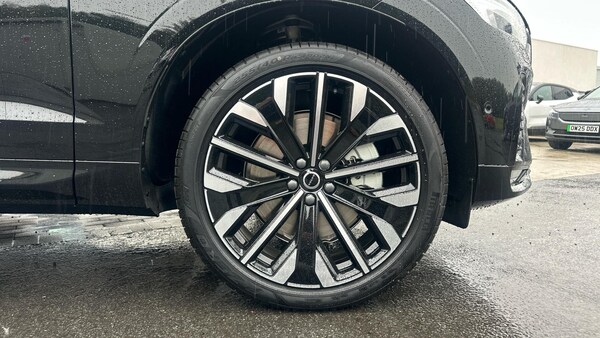 Used Volvo XC60 2025 for sale - 75297893: Photo 9