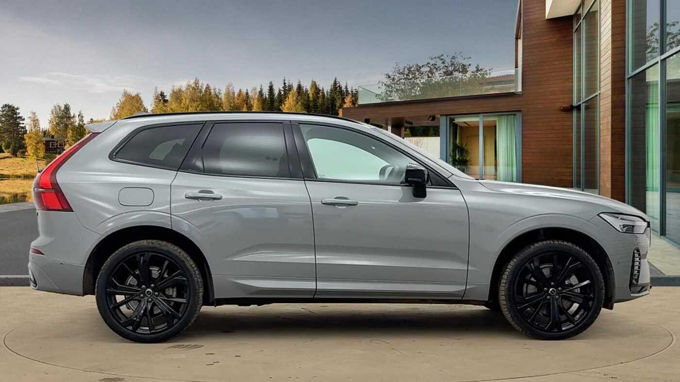 Used Volvo XC60 2025 for sale - 77254529: Photo 2