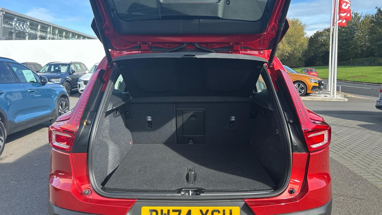 Used Volvo XC40 2025 for sale - 76645485: Photo 13