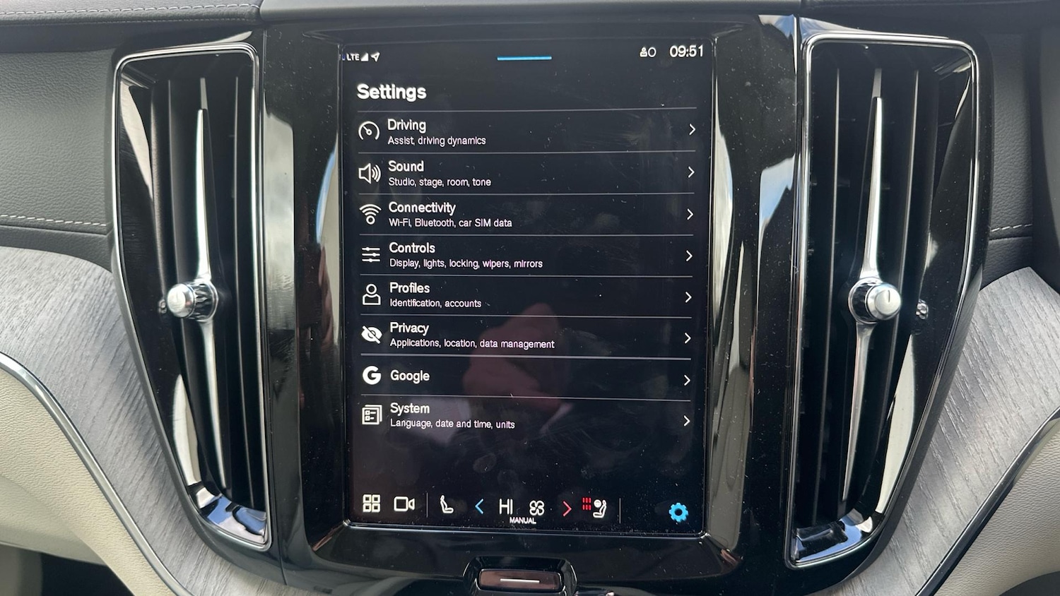 Used Volvo XC60 2024 for sale - 76440822: Photo 35