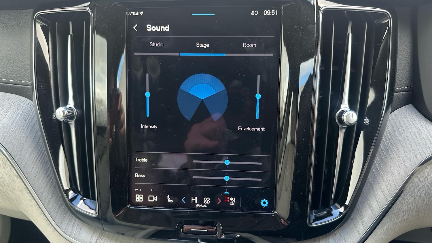 Used Volvo XC60 2024 for sale - 76440822: Photo 39