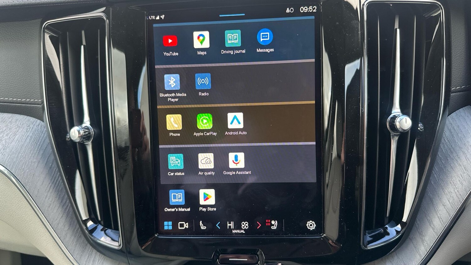 Used Volvo XC60 2024 for sale - 76440822: Photo 45