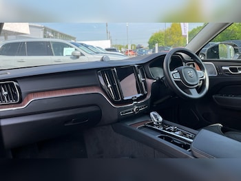Used Volvo XC60 2024 for sale - 75906108: Photo