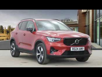 2024 (24) - Plus, B4 Mild hybrid, Petrol, Dark 5-Door