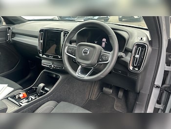 Used Volvo XC40 2024 for sale - 75563584: Photo