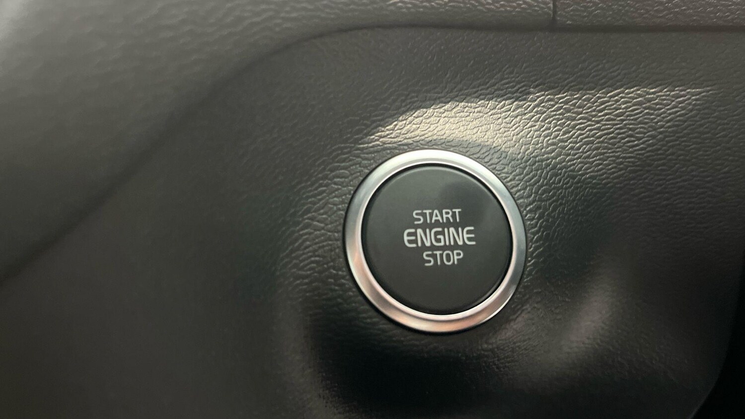 Used Volvo XC40 2025 for sale - 77101777: Photo 21