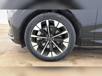 Used Volvo XC60 2025 for sale - 78416879: Photo