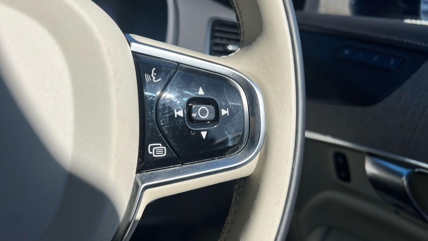 Used Volvo XC90 2026 for sale - 77940654: Photo 11