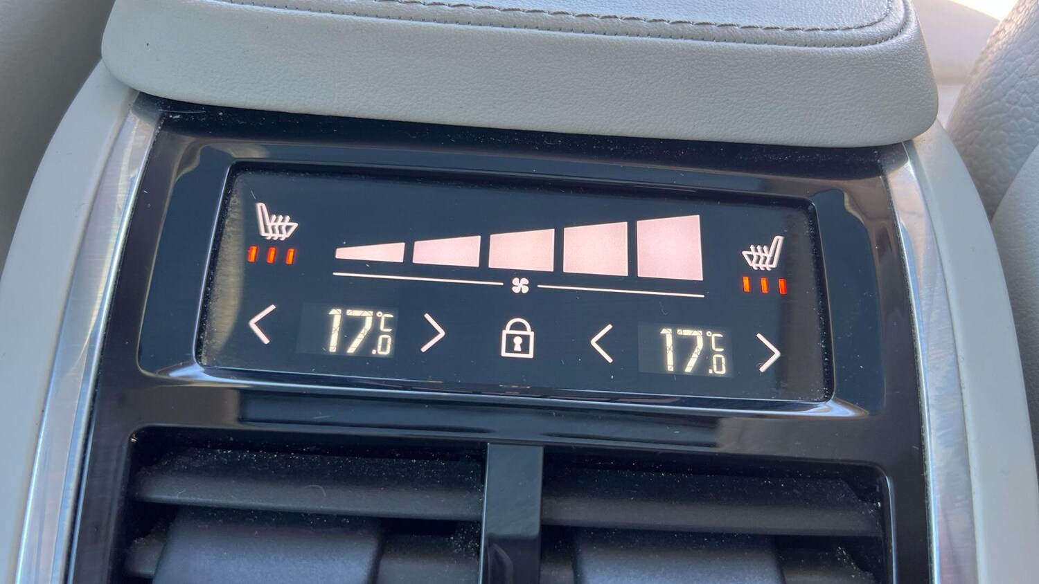 Used Volvo XC90 2026 for sale - 77940654: Photo 37