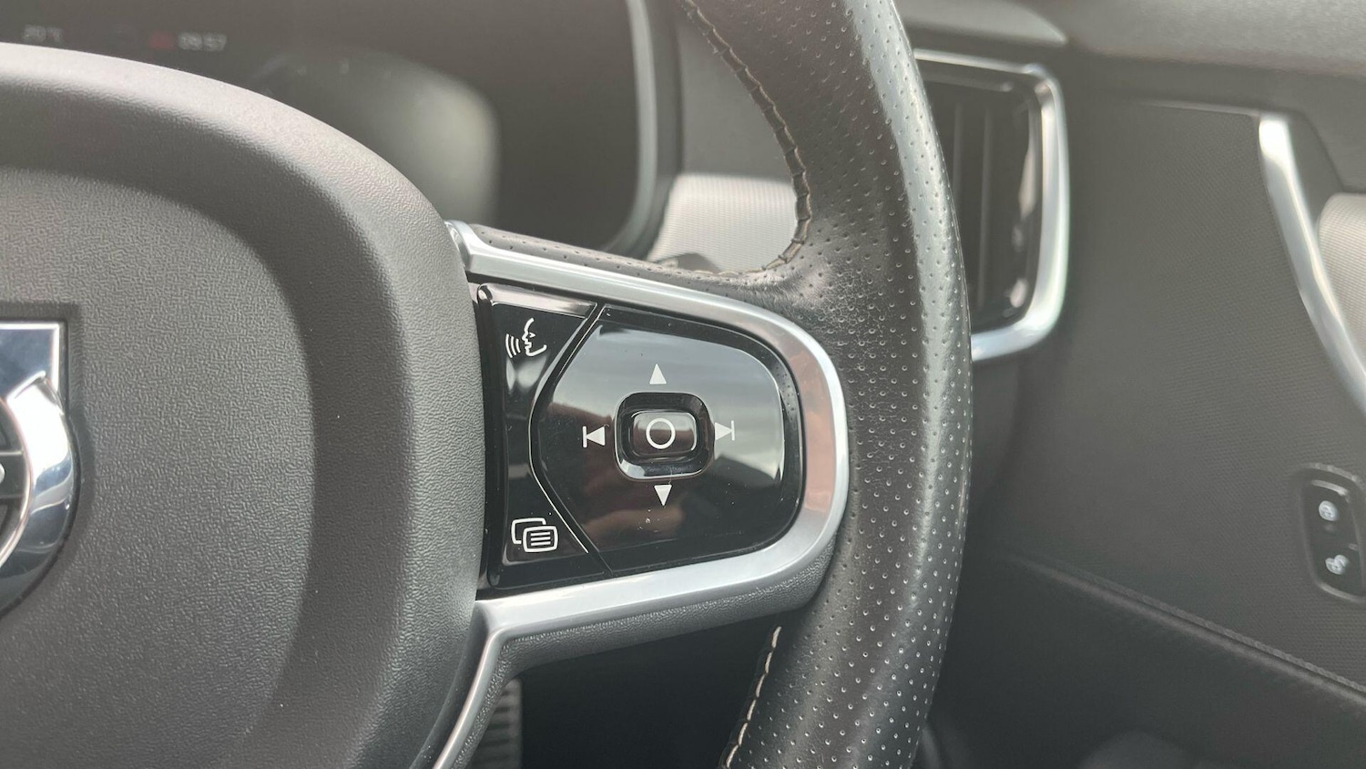 Used Volvo V90 2017 for sale - 76099302: Photo 20